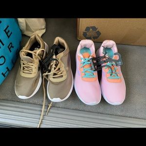 Set of 2 women’s shoes